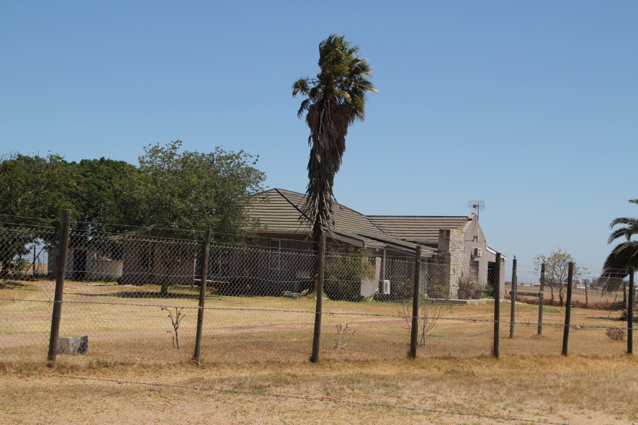 5 Bedroom Property for Sale in Darling Western Cape